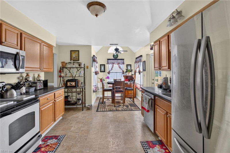 Photo 6 of 12 residential for sale in Virginia Beach virginia