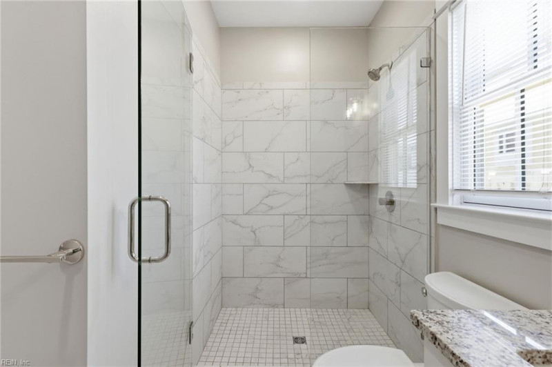 Photo 14 of 25 residential for sale in Norfolk virginia