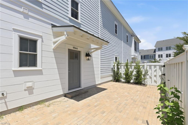 Photo 4 of 25 residential for sale in Norfolk virginia