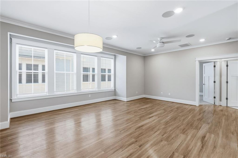 Photo 6 of 25 residential for sale in Norfolk virginia