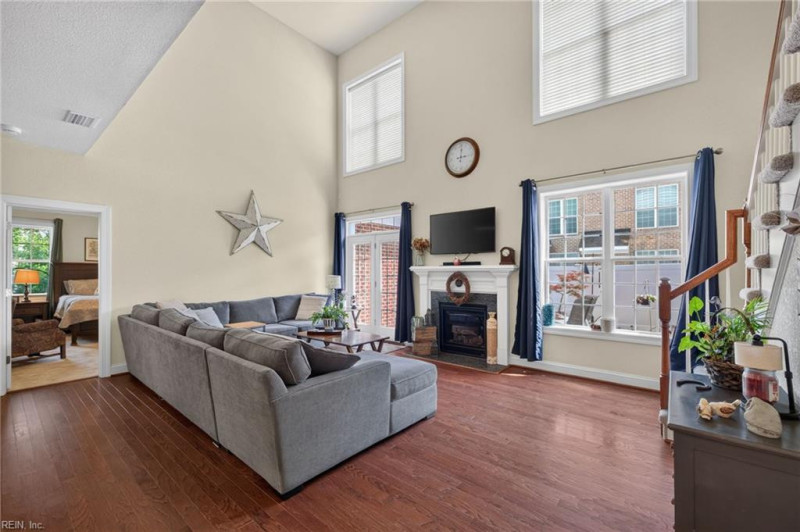 Photo 11 of 35 residential for sale in Chesapeake virginia