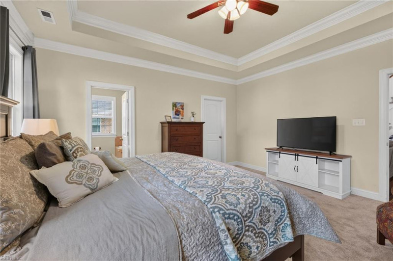 Photo 15 of 35 residential for sale in Chesapeake virginia