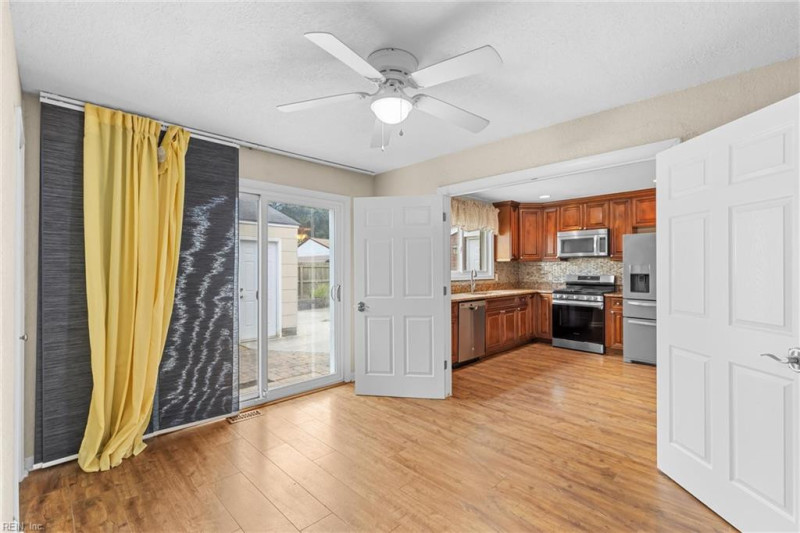 Photo 10 of 24 residential for sale in Virginia Beach virginia