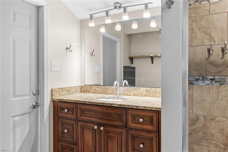 Photo 14 of 24 residential for sale in Virginia Beach virginia