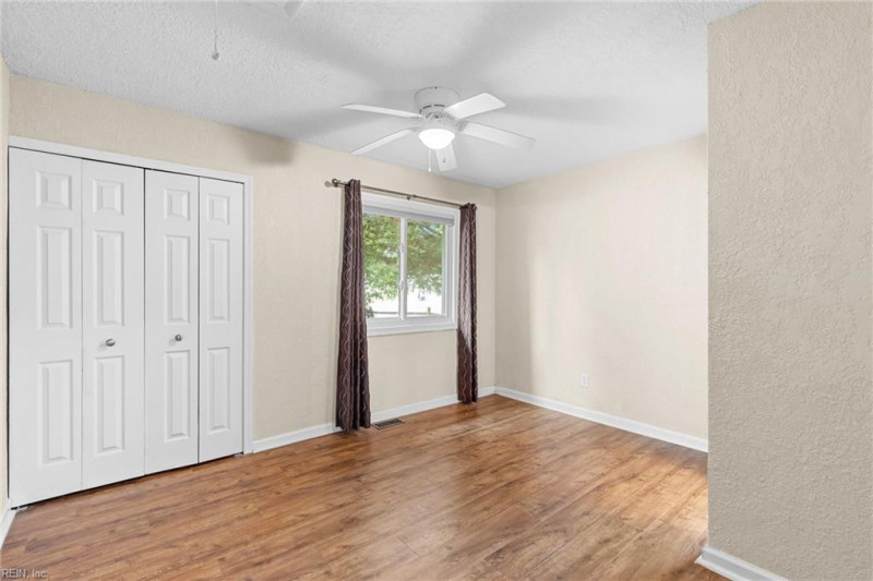 Photo 16 of 24 residential for sale in Virginia Beach virginia
