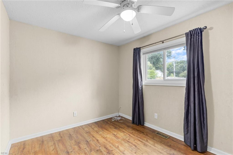 Photo 17 of 24 residential for sale in Virginia Beach virginia