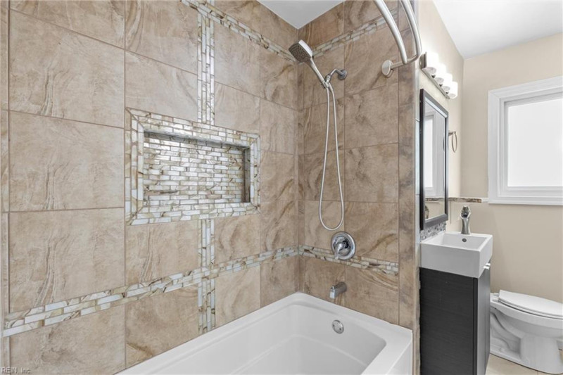 Photo 18 of 24 residential for sale in Virginia Beach virginia