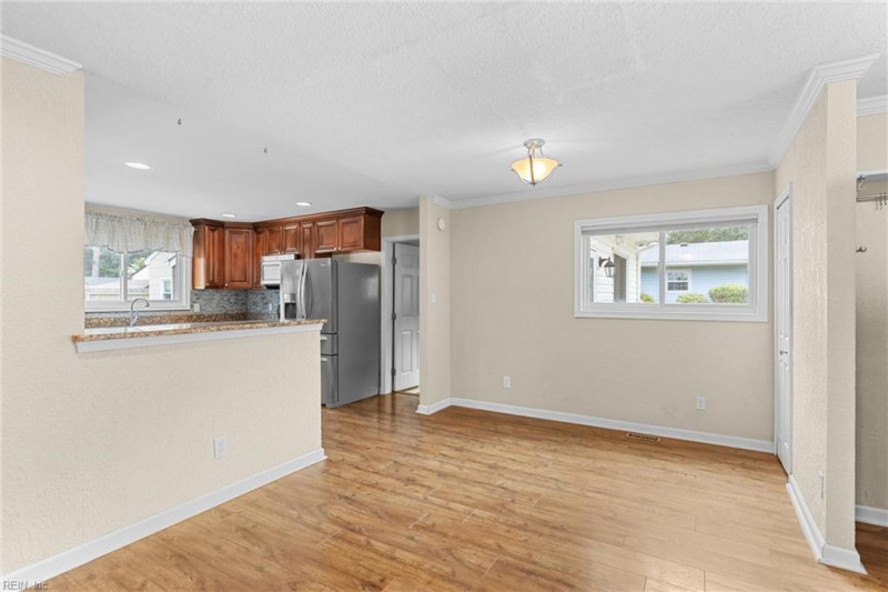 Photo 5 of 24 residential for sale in Virginia Beach virginia