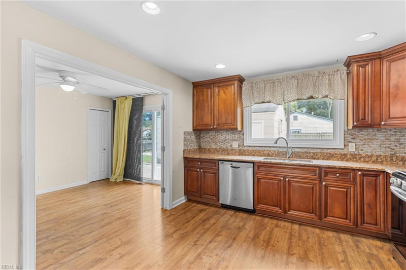 Photo 9 of 24 residential for sale in Virginia Beach virginia