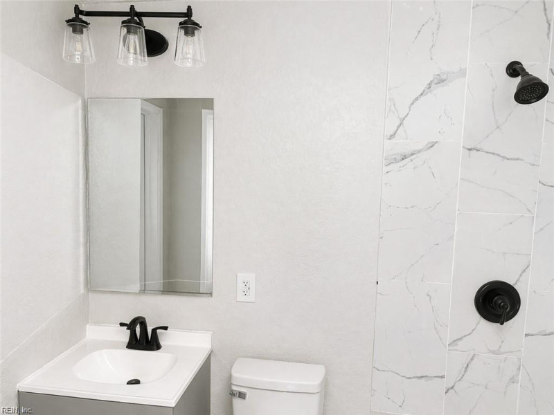 Photo 11 of 20 residential for sale in Virginia Beach virginia