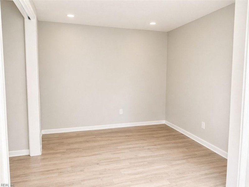 Photo 16 of 20 residential for sale in Virginia Beach virginia