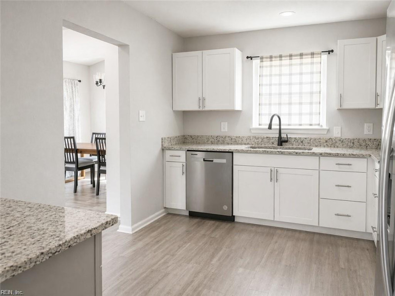 Photo 4 of 20 residential for sale in Virginia Beach virginia