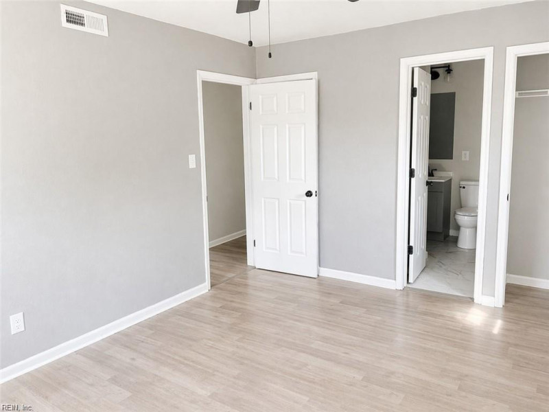 Photo 8 of 20 residential for sale in Virginia Beach virginia
