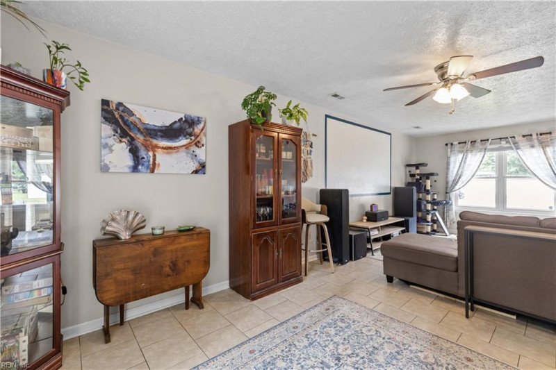 Photo 9 of 29 residential for sale in Newport News virginia