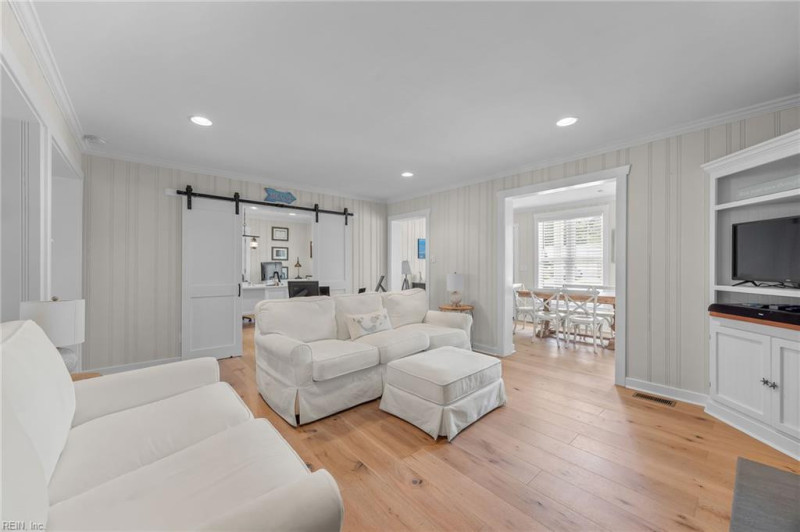 Photo 12 of 50 residential for sale in Virginia Beach virginia