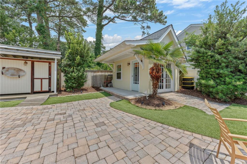 Photo 9 of 50 residential for sale in Virginia Beach virginia