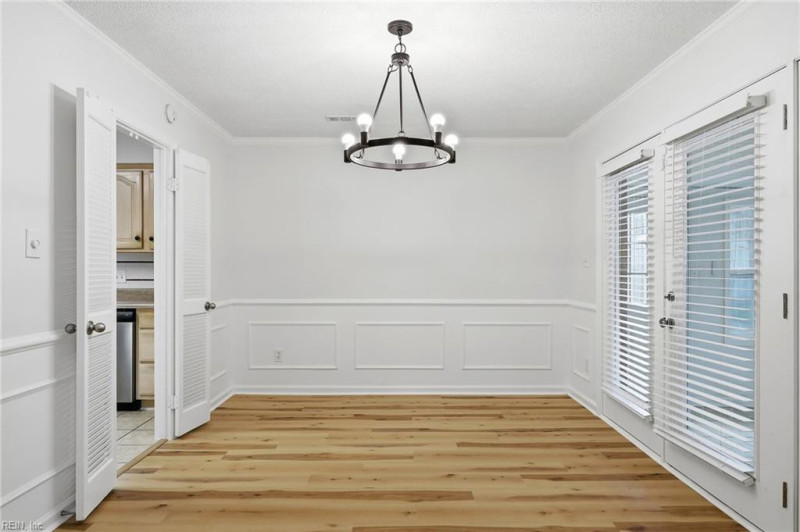 Photo 15 of 43 residential for sale in Virginia Beach virginia