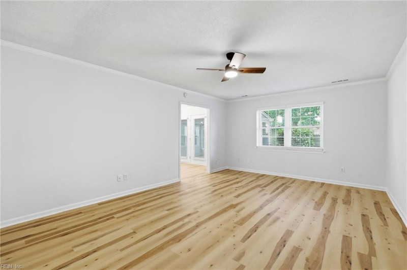 Photo 19 of 43 residential for sale in Virginia Beach virginia