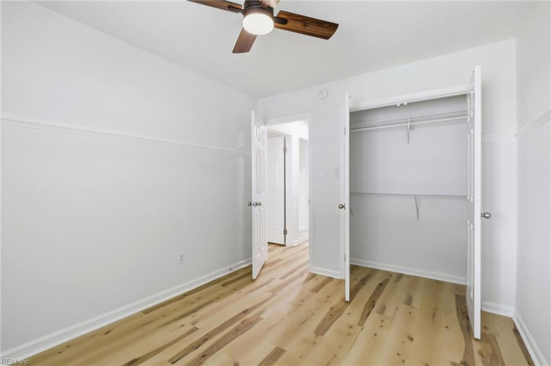 Photo 25 of 43 residential for sale in Virginia Beach virginia