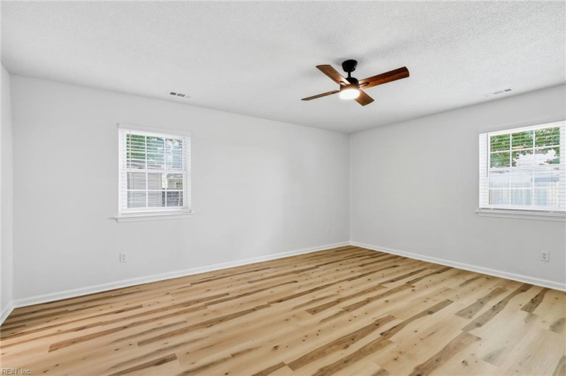 Photo 27 of 43 residential for sale in Virginia Beach virginia