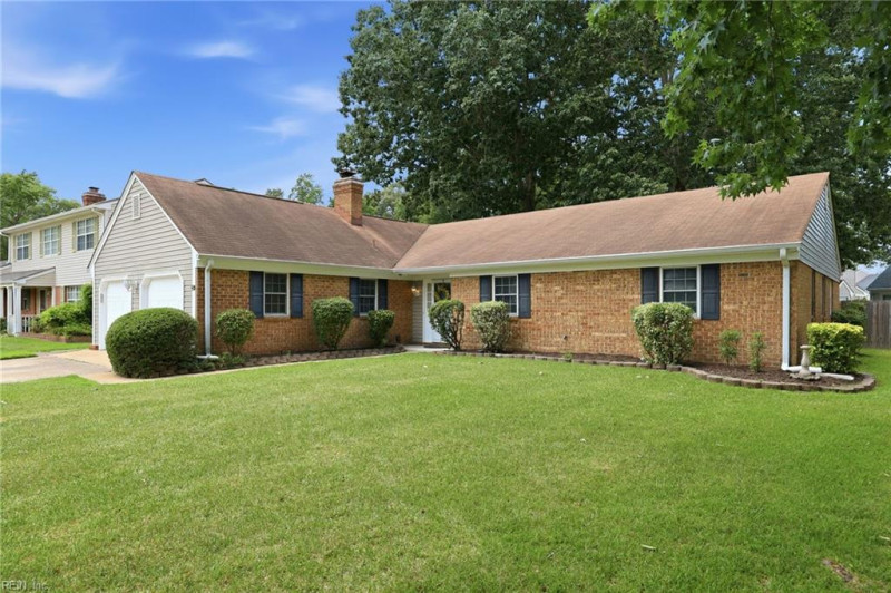 Photo 3 of 43 residential for sale in Virginia Beach virginia