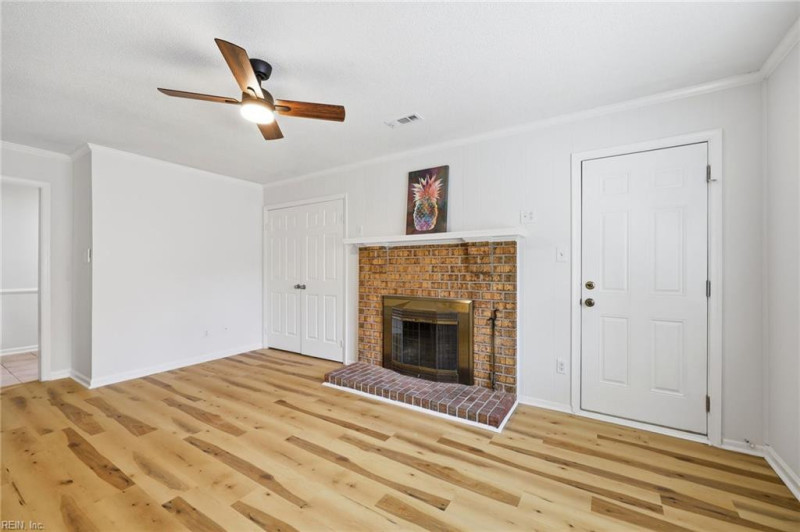 Photo 9 of 43 residential for sale in Virginia Beach virginia