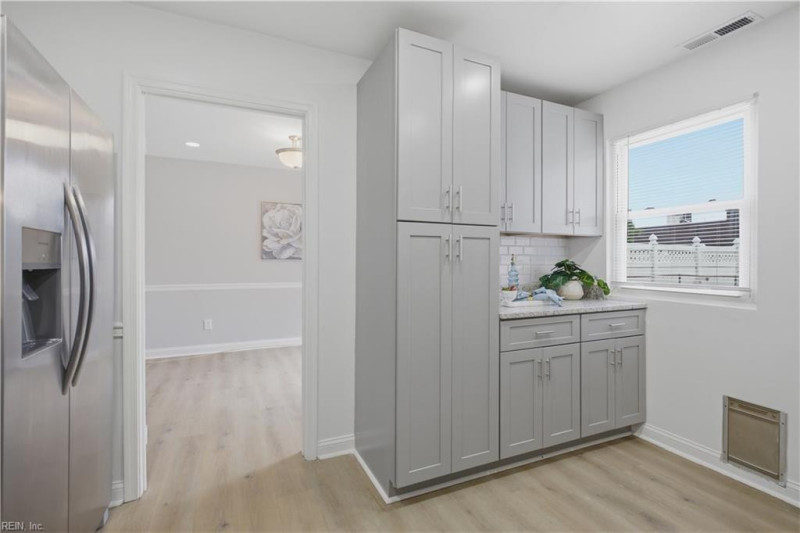 Photo 17 of 40 residential for sale in Virginia Beach virginia