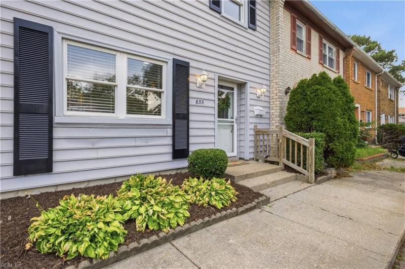 Photo 2 of 40 residential for sale in Virginia Beach virginia