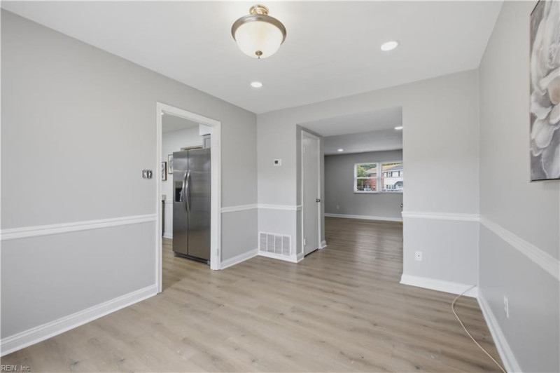 Photo 21 of 40 residential for sale in Virginia Beach virginia