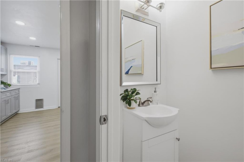 Photo 22 of 40 residential for sale in Virginia Beach virginia