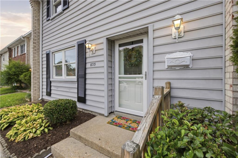 Photo 3 of 40 residential for sale in Virginia Beach virginia