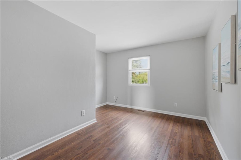 Photo 33 of 40 residential for sale in Virginia Beach virginia