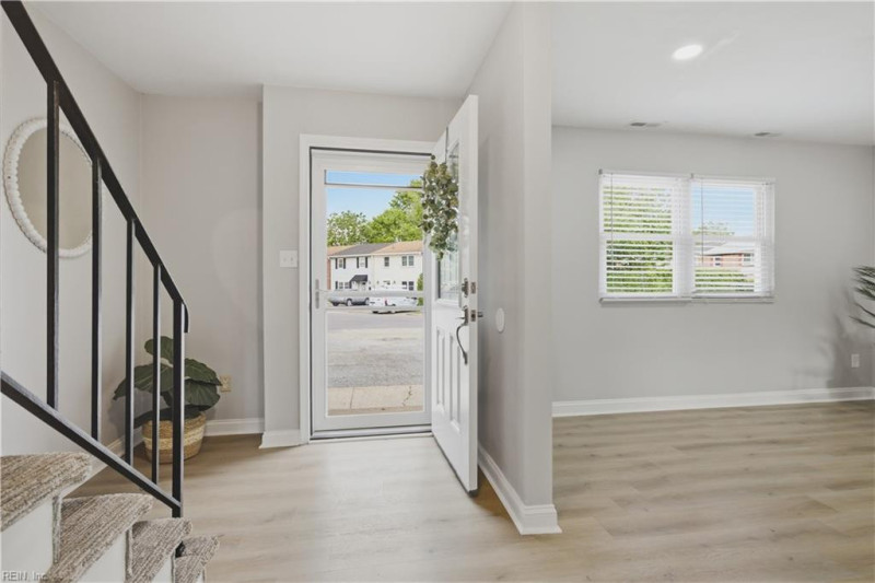 Photo 5 of 40 residential for sale in Virginia Beach virginia