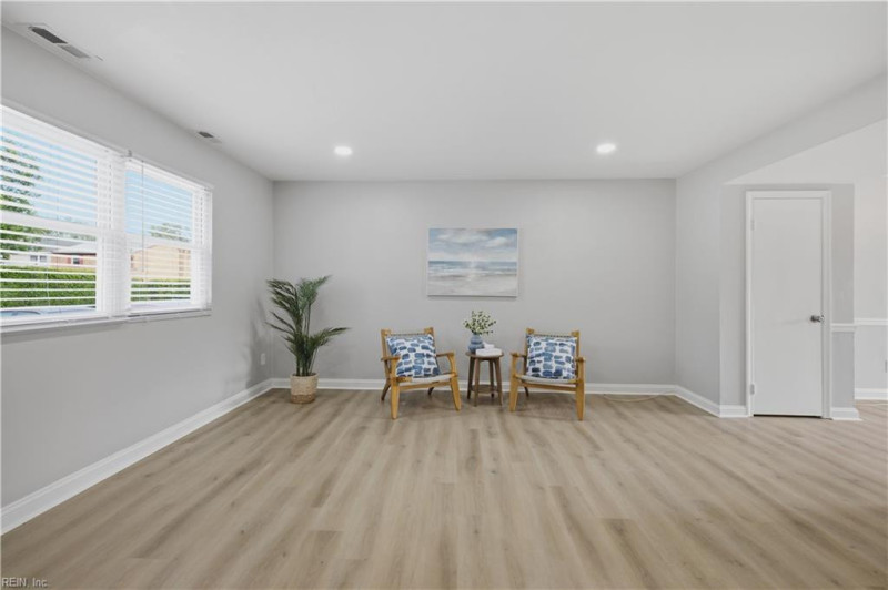 Photo 6 of 40 residential for sale in Virginia Beach virginia