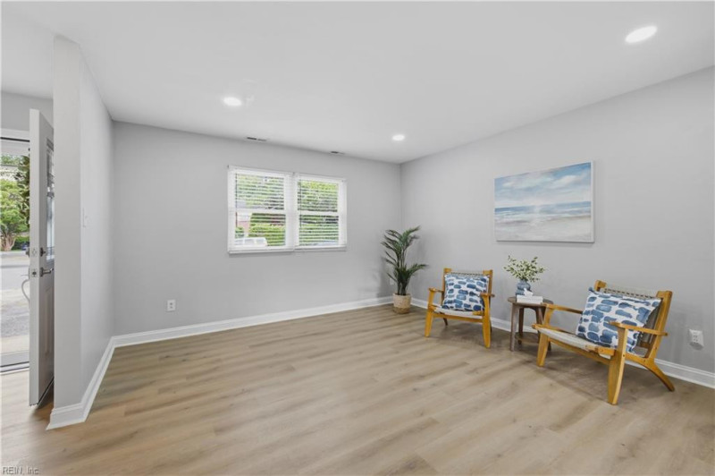 Photo 7 of 40 residential for sale in Virginia Beach virginia