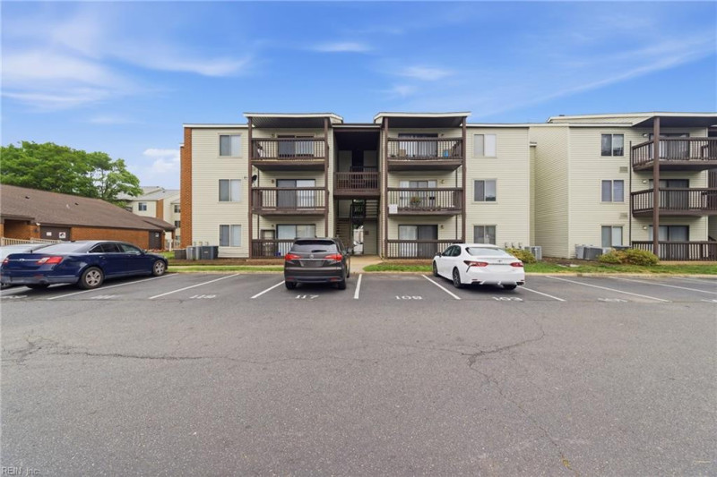 Photo 1 of 20 residential for sale in Hampton virginia