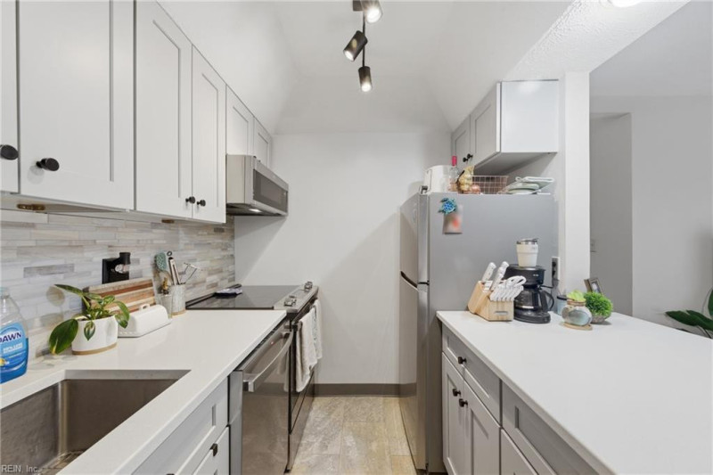 Photo 12 of 20 residential for sale in Hampton virginia