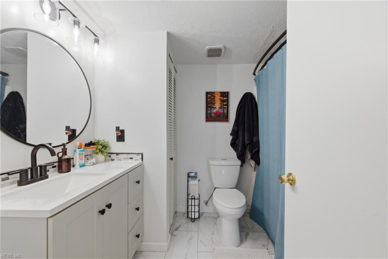 Photo 13 of 20 residential for sale in Hampton virginia