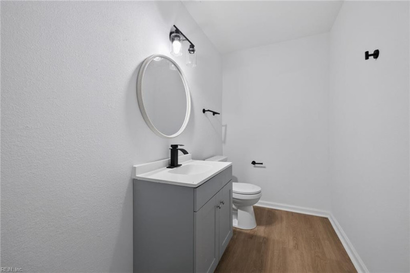 Photo 11 of 28 residential for sale in Chesapeake virginia