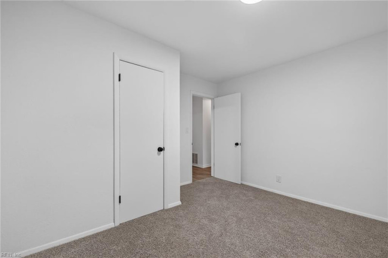 Photo 12 of 28 residential for sale in Chesapeake virginia