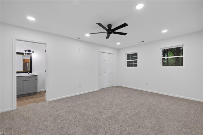 Photo 17 of 28 residential for sale in Chesapeake virginia