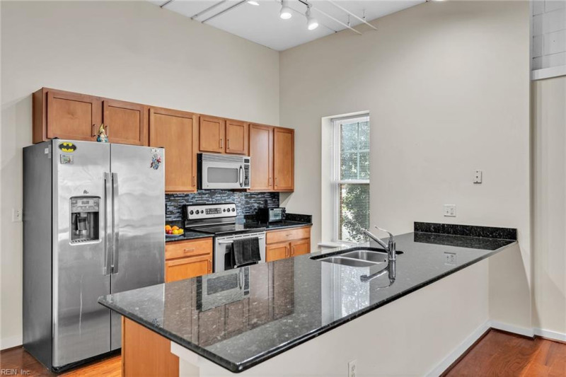 Photo 3 of 37 residential for sale in Virginia Beach virginia