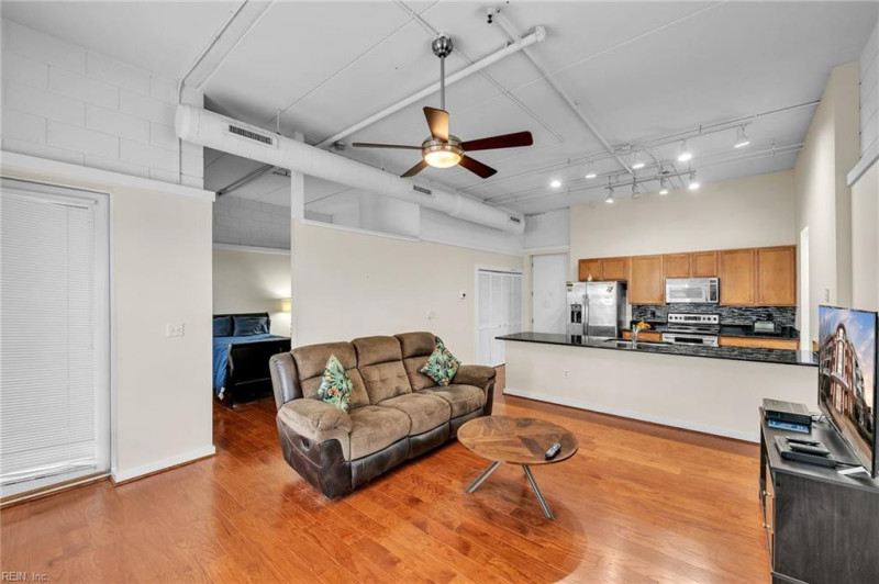 Photo 5 of 37 residential for sale in Virginia Beach virginia
