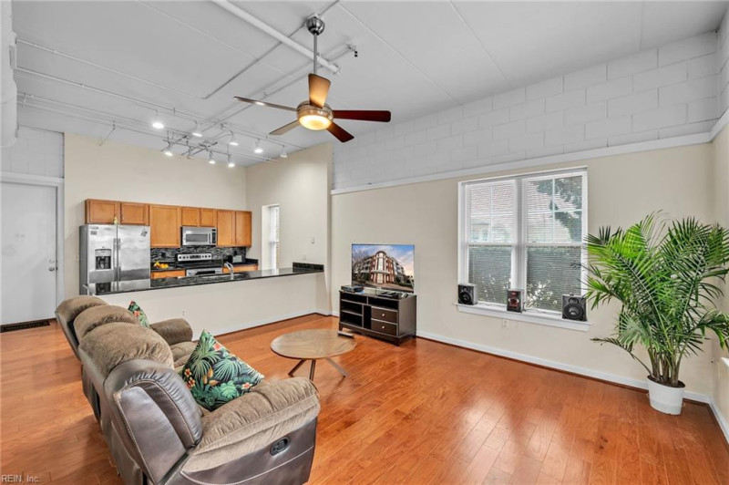 Photo 6 of 37 residential for sale in Virginia Beach virginia