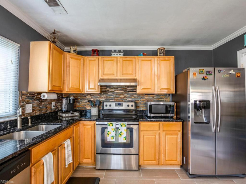 Photo 10 of 30 residential for sale in Virginia Beach virginia