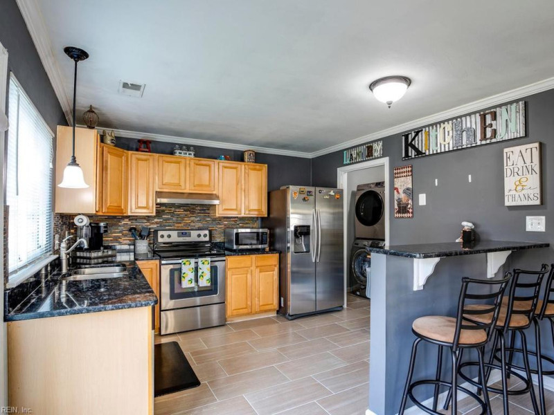 Photo 11 of 30 residential for sale in Virginia Beach virginia
