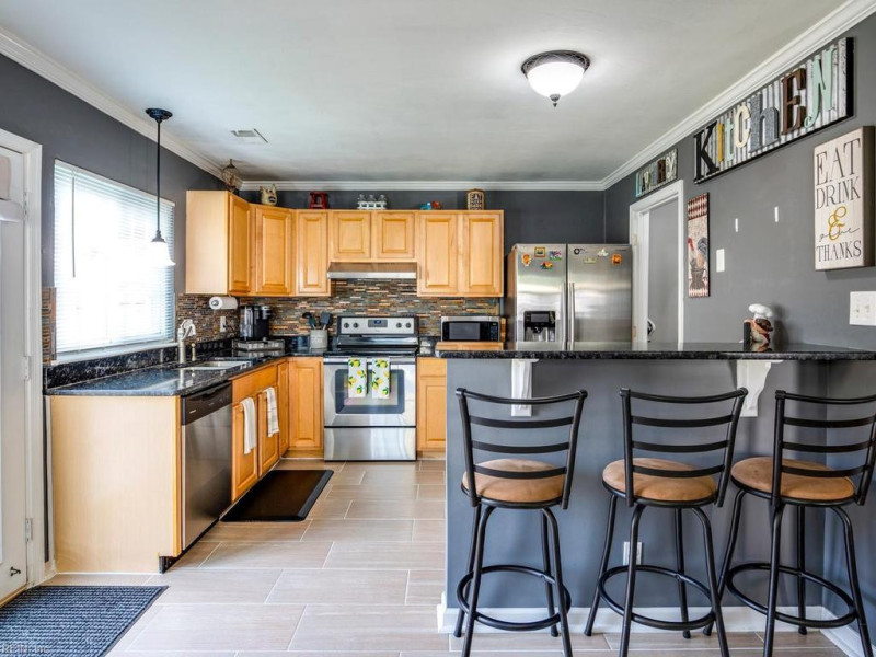 Photo 9 of 30 residential for sale in Virginia Beach virginia