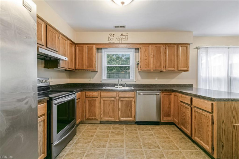 Photo 7 of 30 residential for sale in Newport News virginia Photo 7 of 30 residential for sale in Newport News virginia