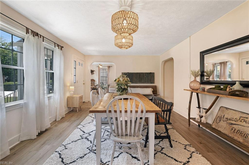 Photo 10 of 33 residential for sale in Hampton virginia