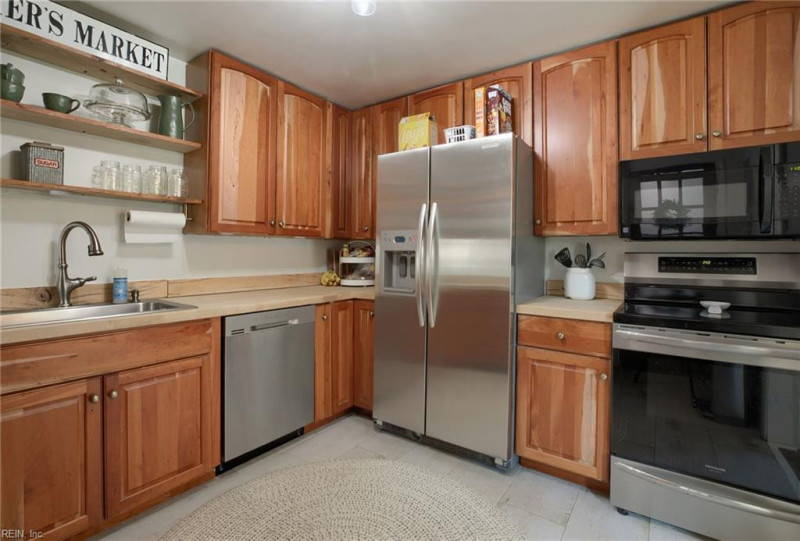 Photo 12 of 33 residential for sale in Hampton virginia
